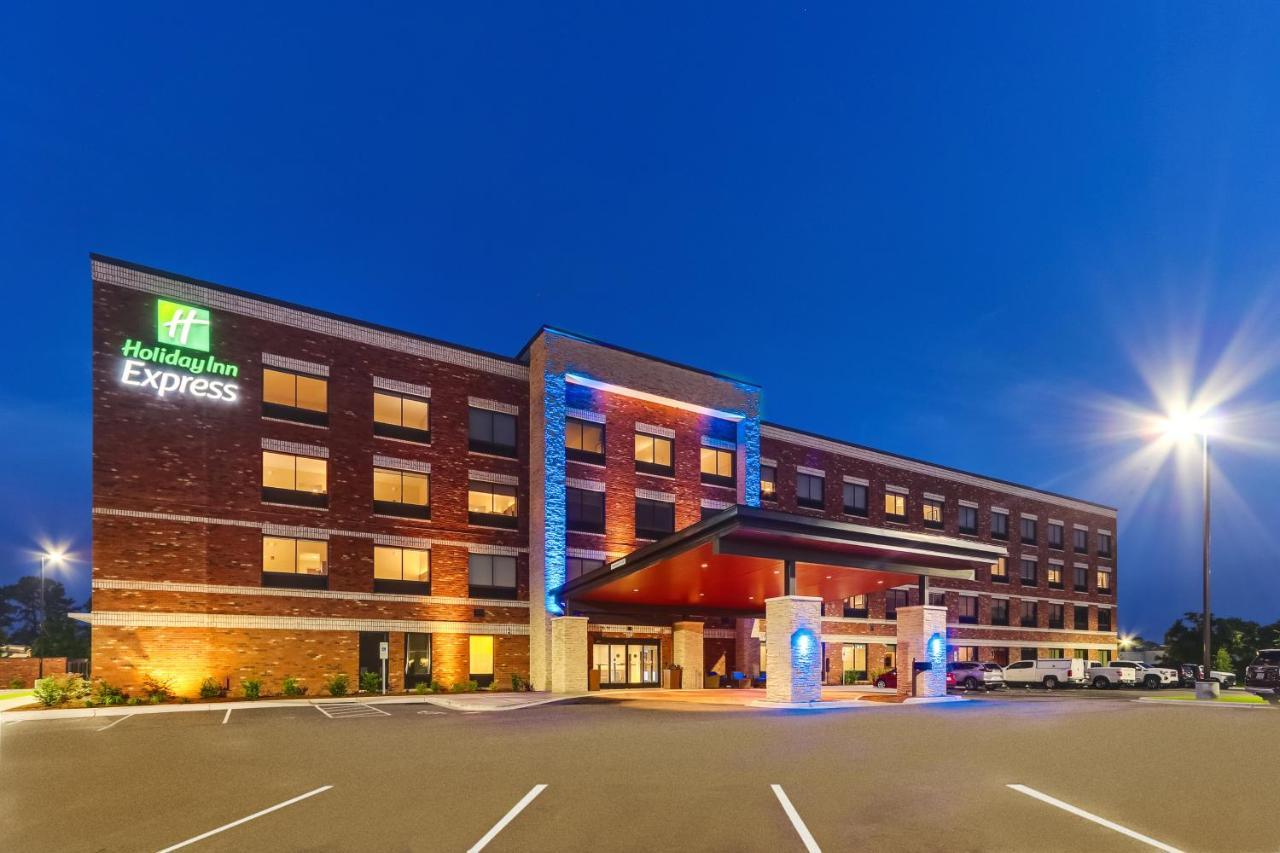 Holiday Inn Express - Wilmington - Porters Neck By Ihg Exterior foto