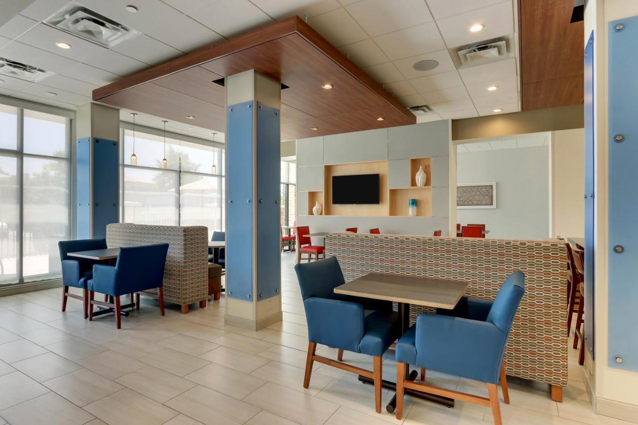 Holiday Inn Express - Wilmington - Porters Neck By Ihg Exterior foto