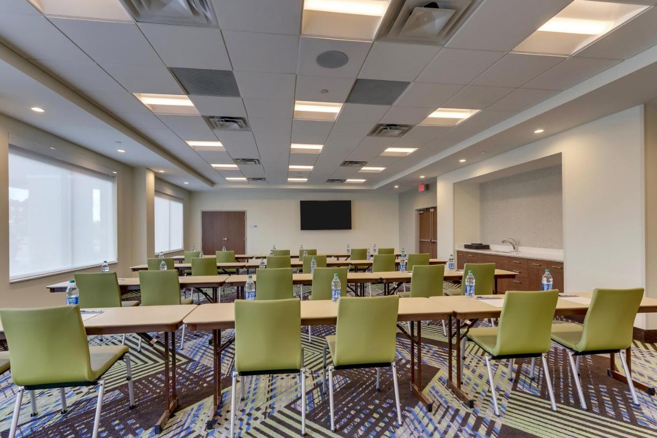 Holiday Inn Express - Wilmington - Porters Neck By Ihg Exterior foto