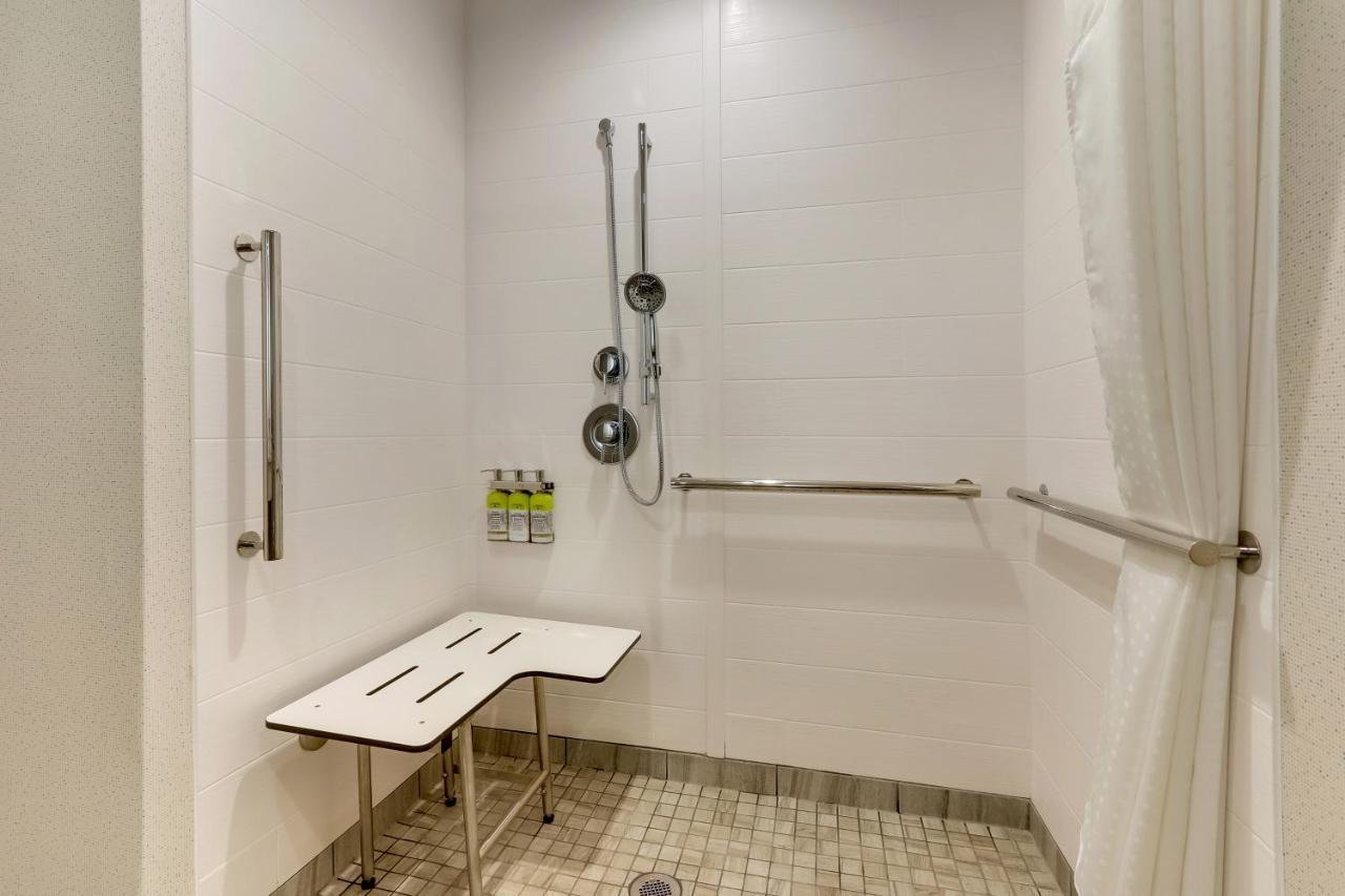 Holiday Inn Express - Wilmington - Porters Neck By Ihg Exterior foto