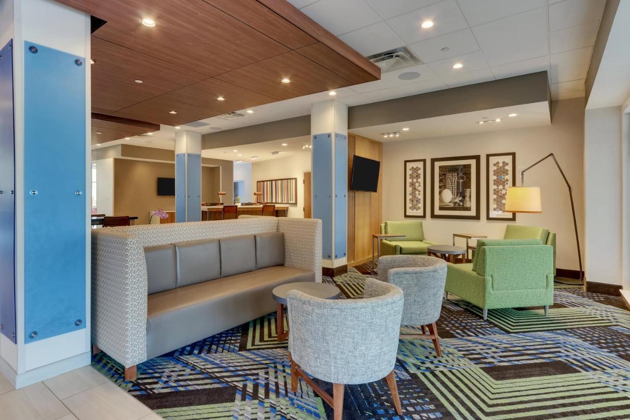 Holiday Inn Express - Wilmington - Porters Neck By Ihg Exterior foto