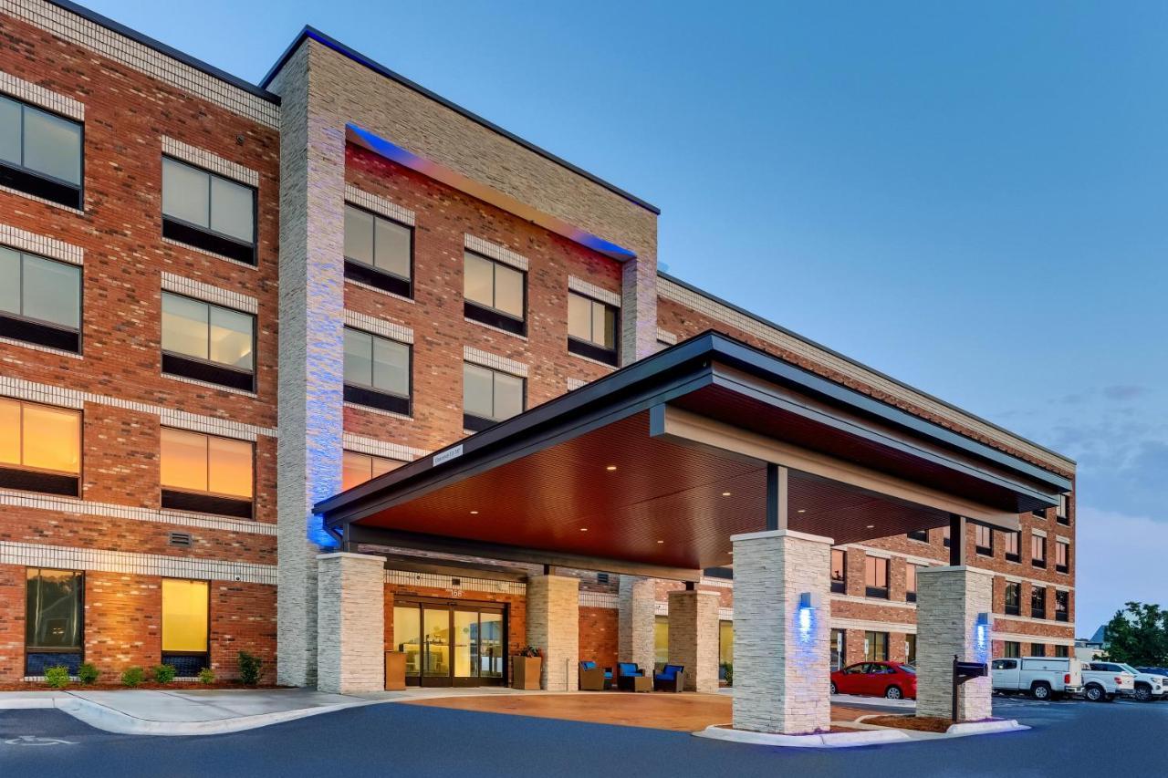 Holiday Inn Express - Wilmington - Porters Neck By Ihg Exterior foto